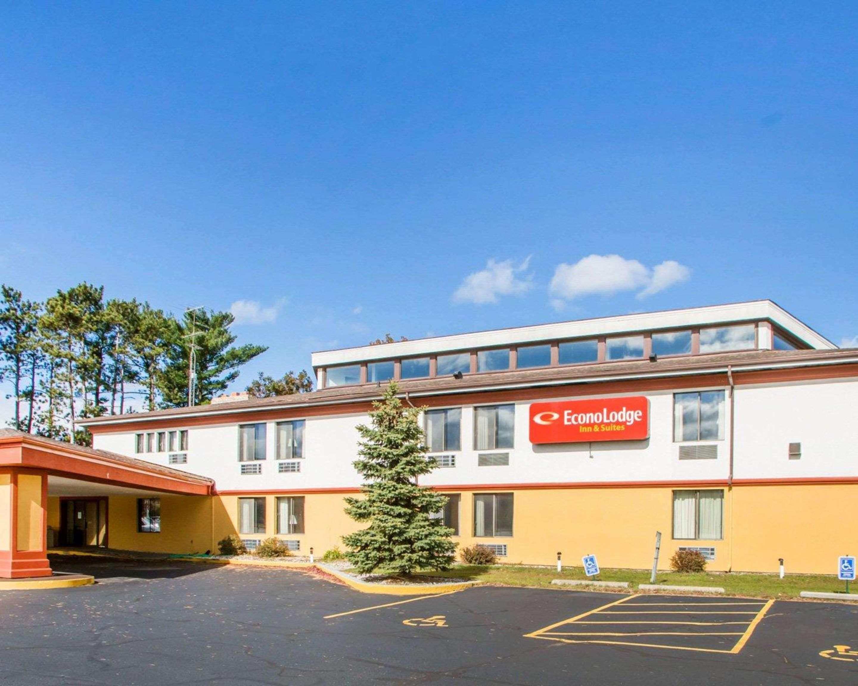University Inn & Suites Stevens Point Ngoại thất bức ảnh