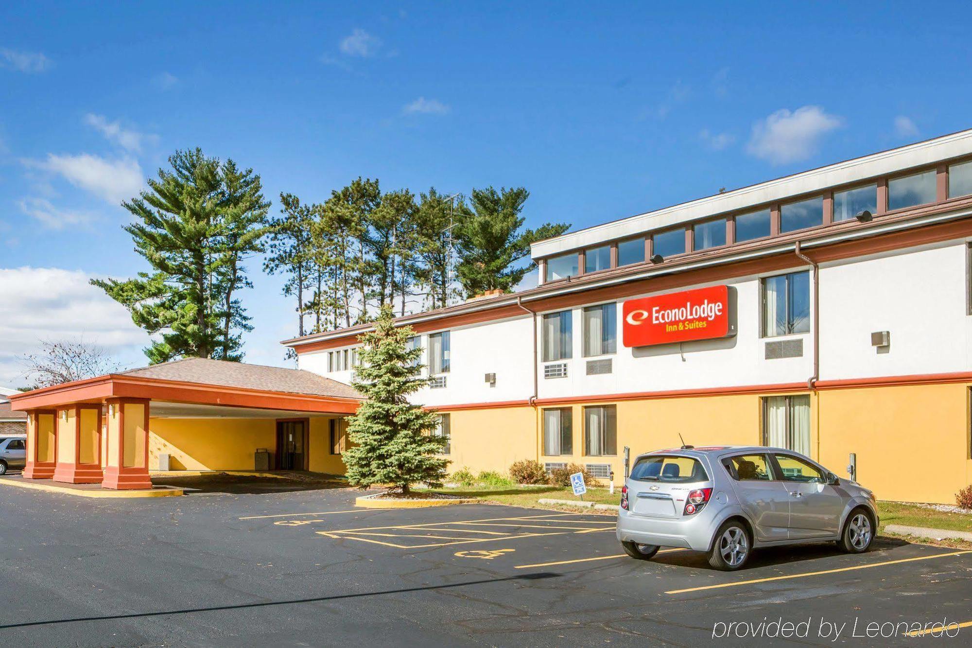 University Inn & Suites Stevens Point Ngoại thất bức ảnh