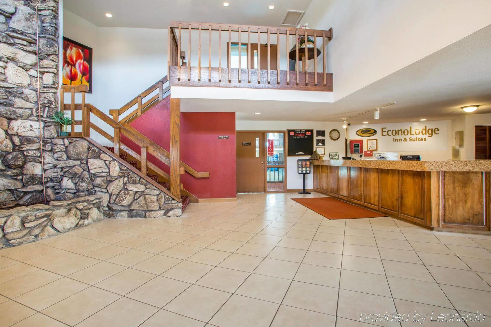 University Inn & Suites Stevens Point Ngoại thất bức ảnh